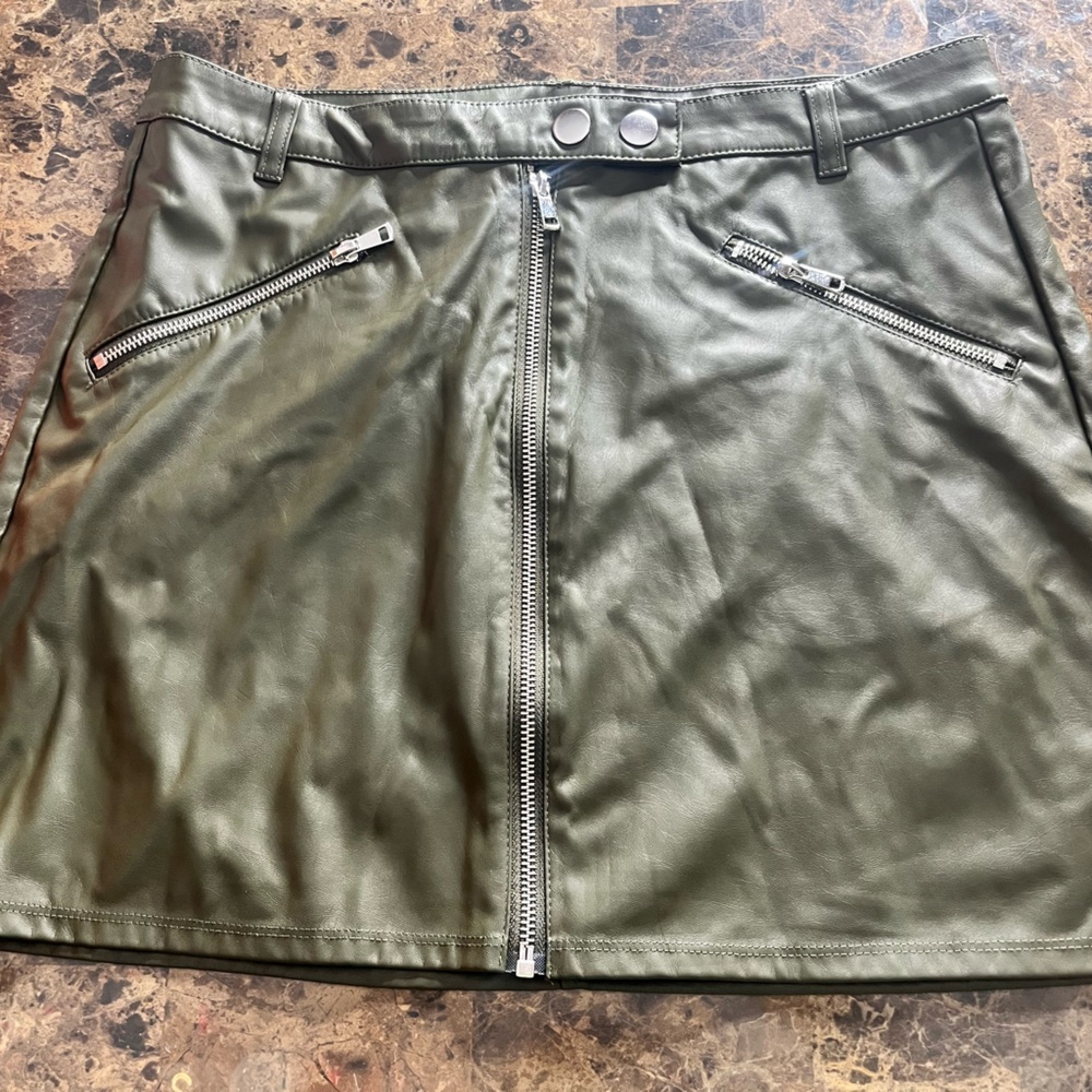wild fable Olive Faux Leather Zip-Up Mini Skirt